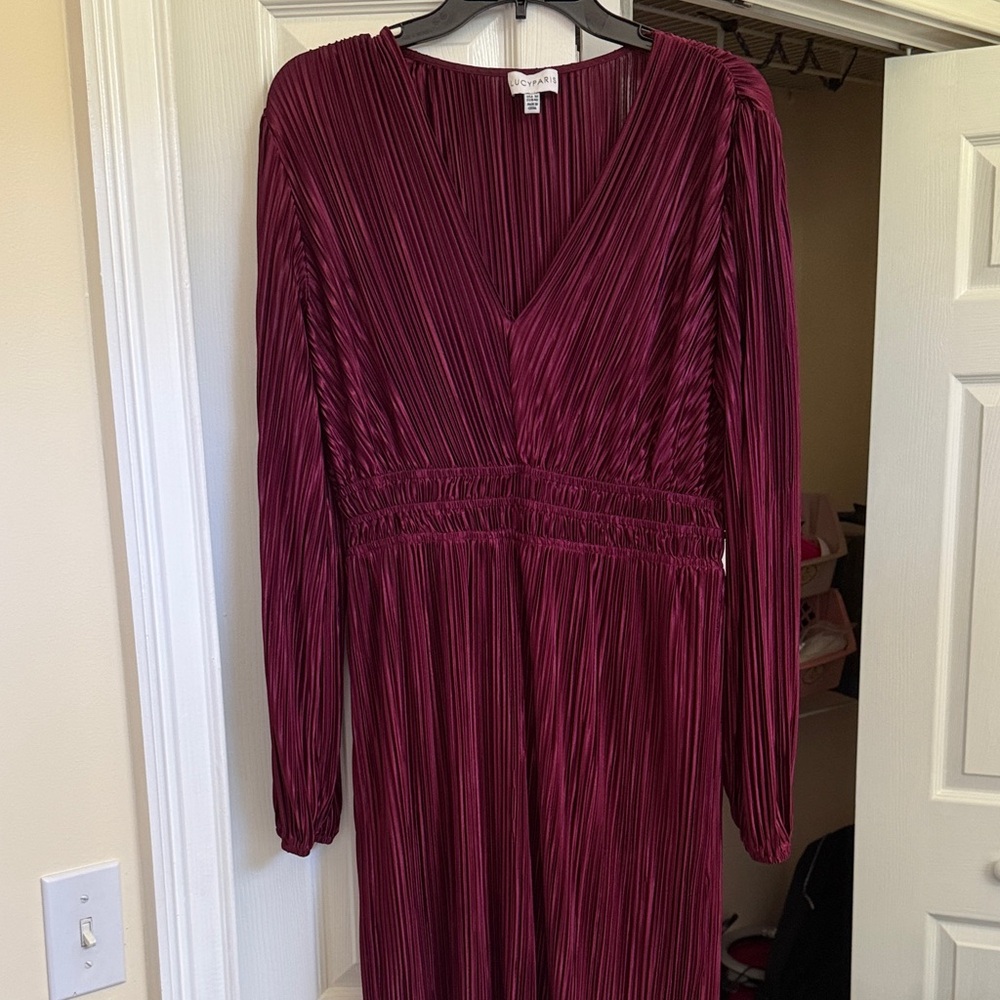 Lucy Paris Medium Wine Pleated Long Sleeve V-Neck Dress